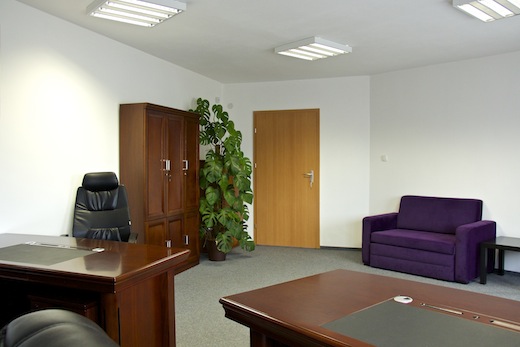 Wnętrze biura do wynajęcia na pierwszym piętrze